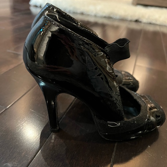 BCBG black heels - Picture 7 of 15